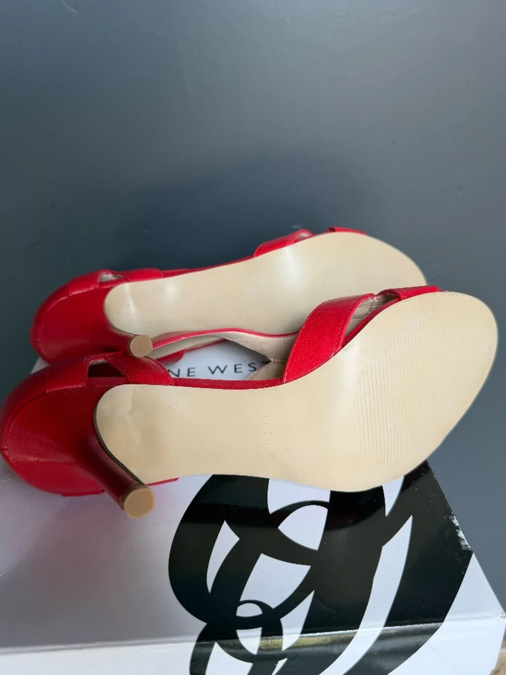 NWT Nine West Giggly Red Leather Strappy Heels Size 8.5 NWT Open Toe Pumps